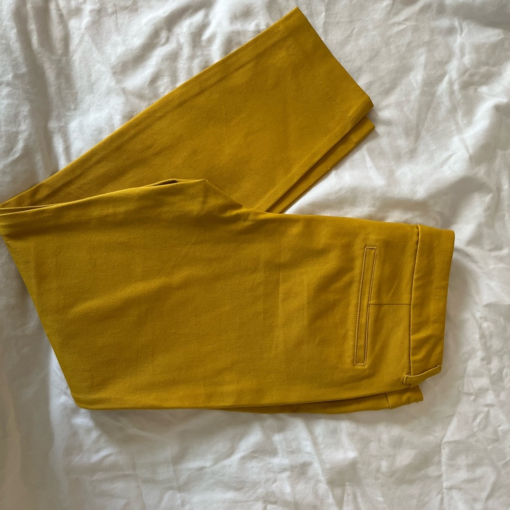 Old Navy Pixie Pant